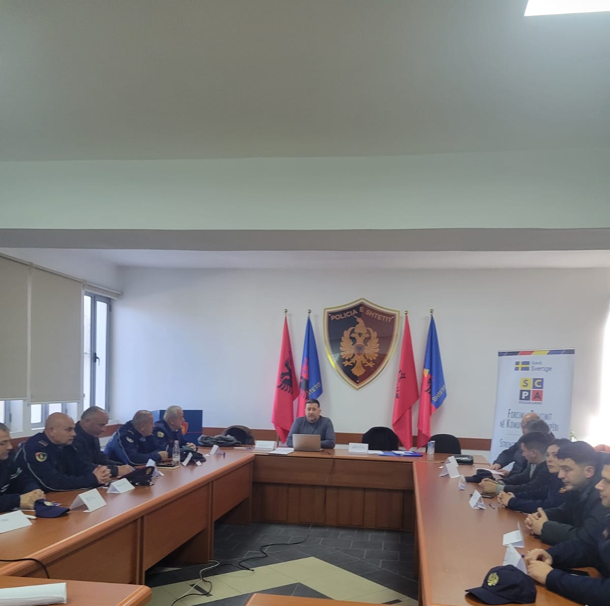 Trajnimi i Oficerëve të Patrullës së Përgjithshme dhe Stafit të Sallës së Komandës dhe Kontrollit për Zbatimin e Policimit në Komunitet – Drejtoria Vendore e Policisë Lezhë