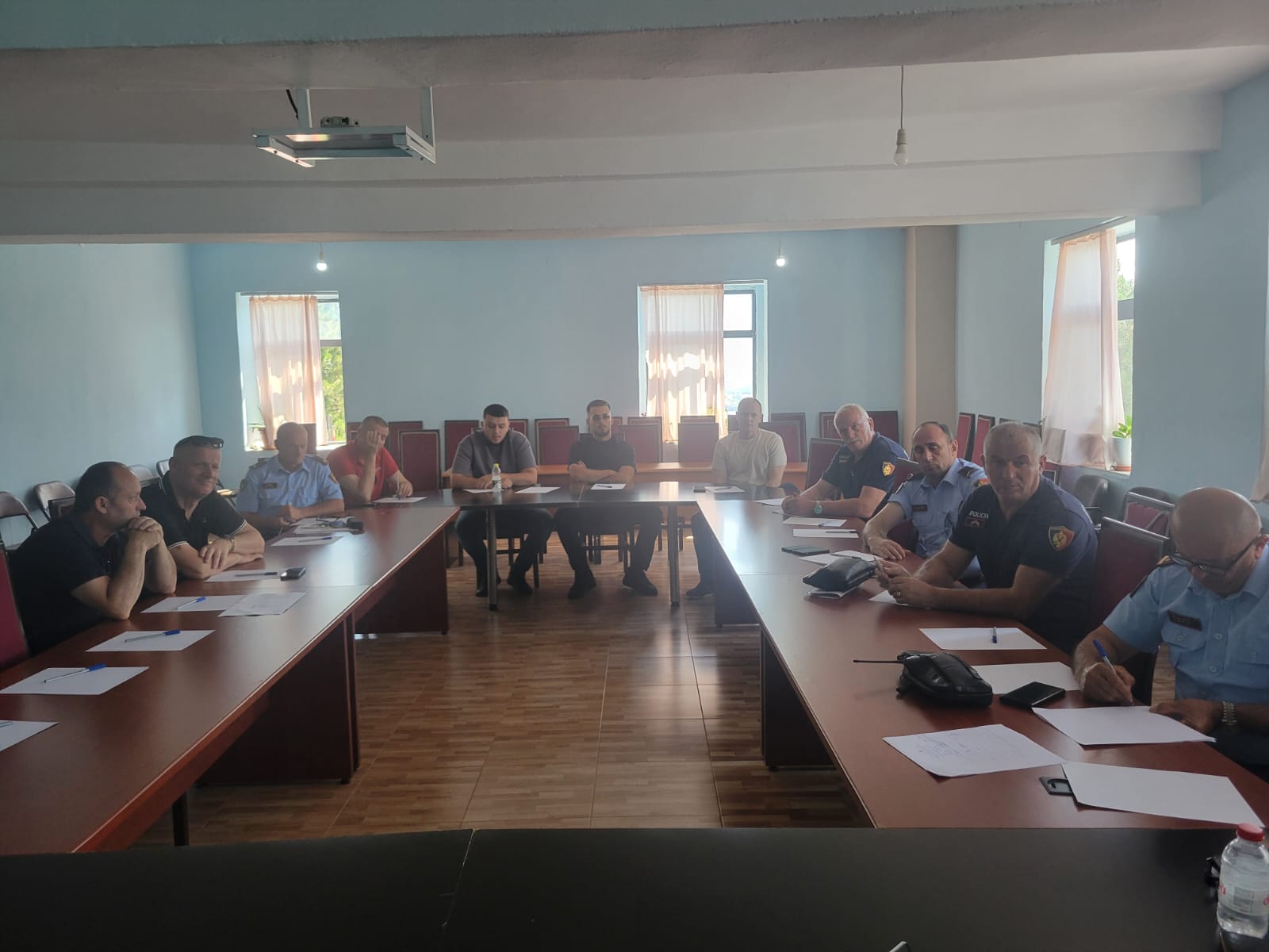 Trajnimi i Oficerëve të Patrullës së Përgjithshme dhe Stafit të Sallës së Komandës dhe Kontrollit për Zbatimin e Policimit në Komunitet – Komisariati i Policisë Tropojë