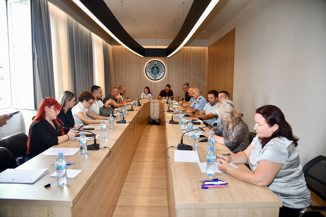 Bashkia Kavajë zhvillon mbledhjen e parë të Këshillit Vendor për Sigurinë Publike