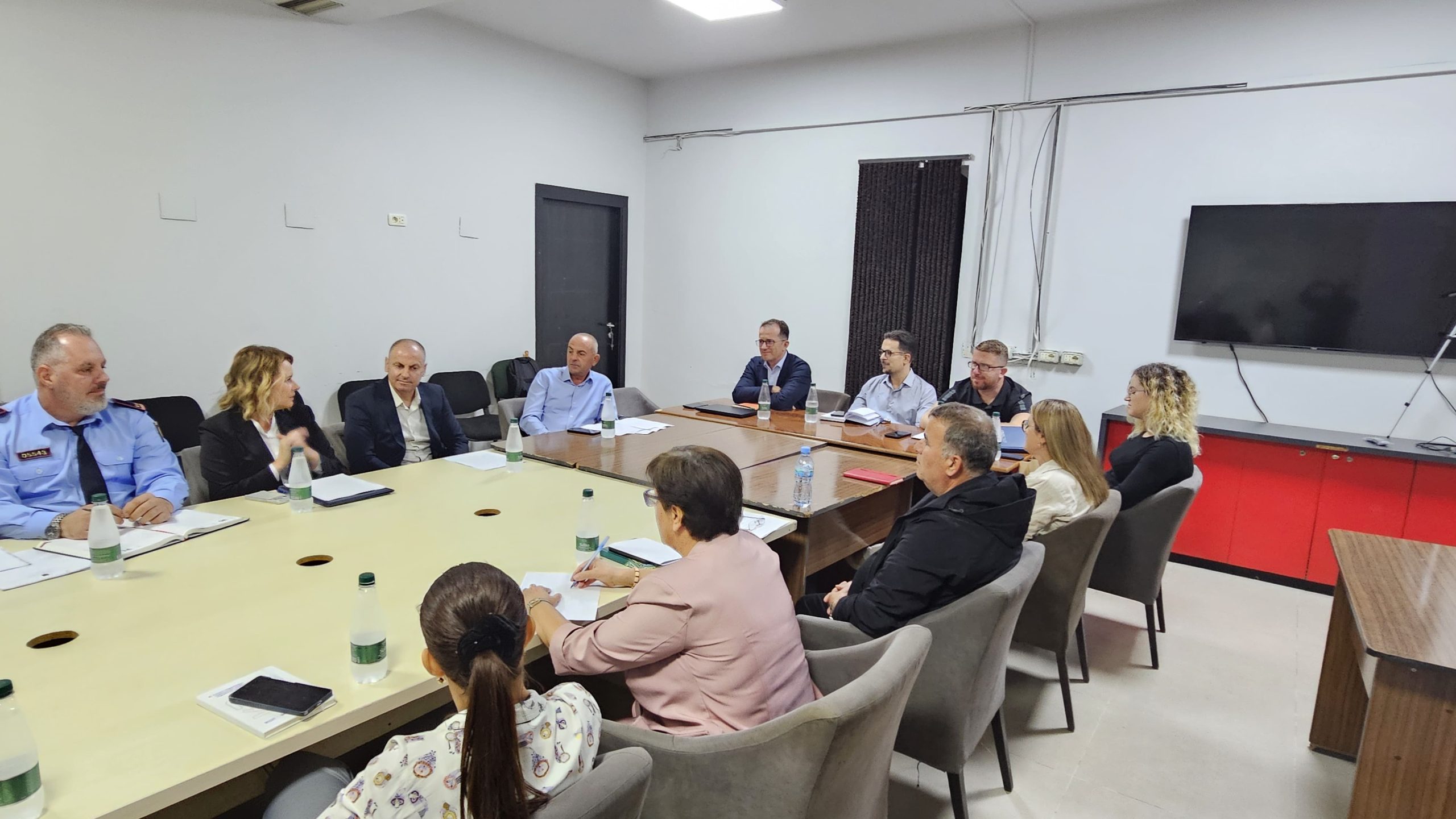 Peqin Municipality holds the first meeting of its Local Council for Public Safety